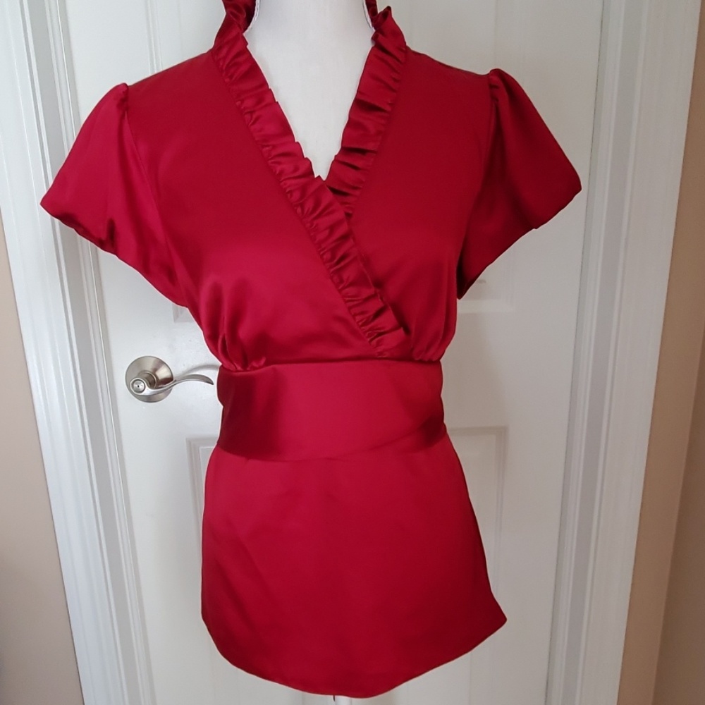 EUC Ann Taylor burgundy red top
